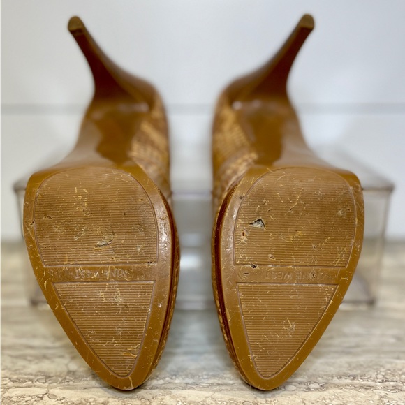 Nine West Snake Skin 4" pumps, size 8.5M - Picture 2 of 4